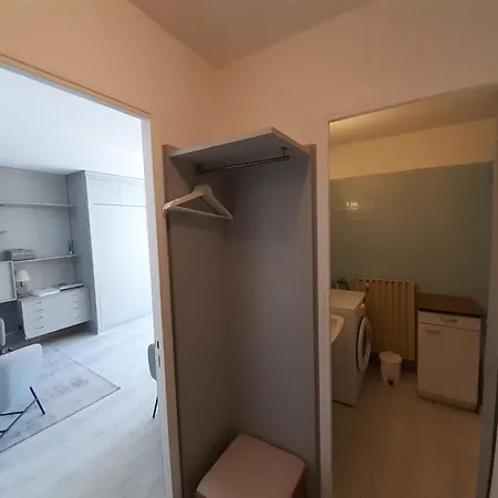 Apartment Skis Aux Pieds Proche Centre, Balcon, Parking, Animaux Admis - Fr-1-514-33 *