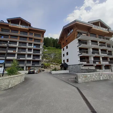 Apartment Skis Aux Pieds Proche Centre, Balcon, Parking, Animaux Admis - Fr-1-514-33 Courchevel